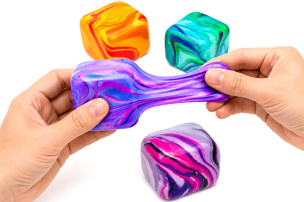 Cube squeeze ass.