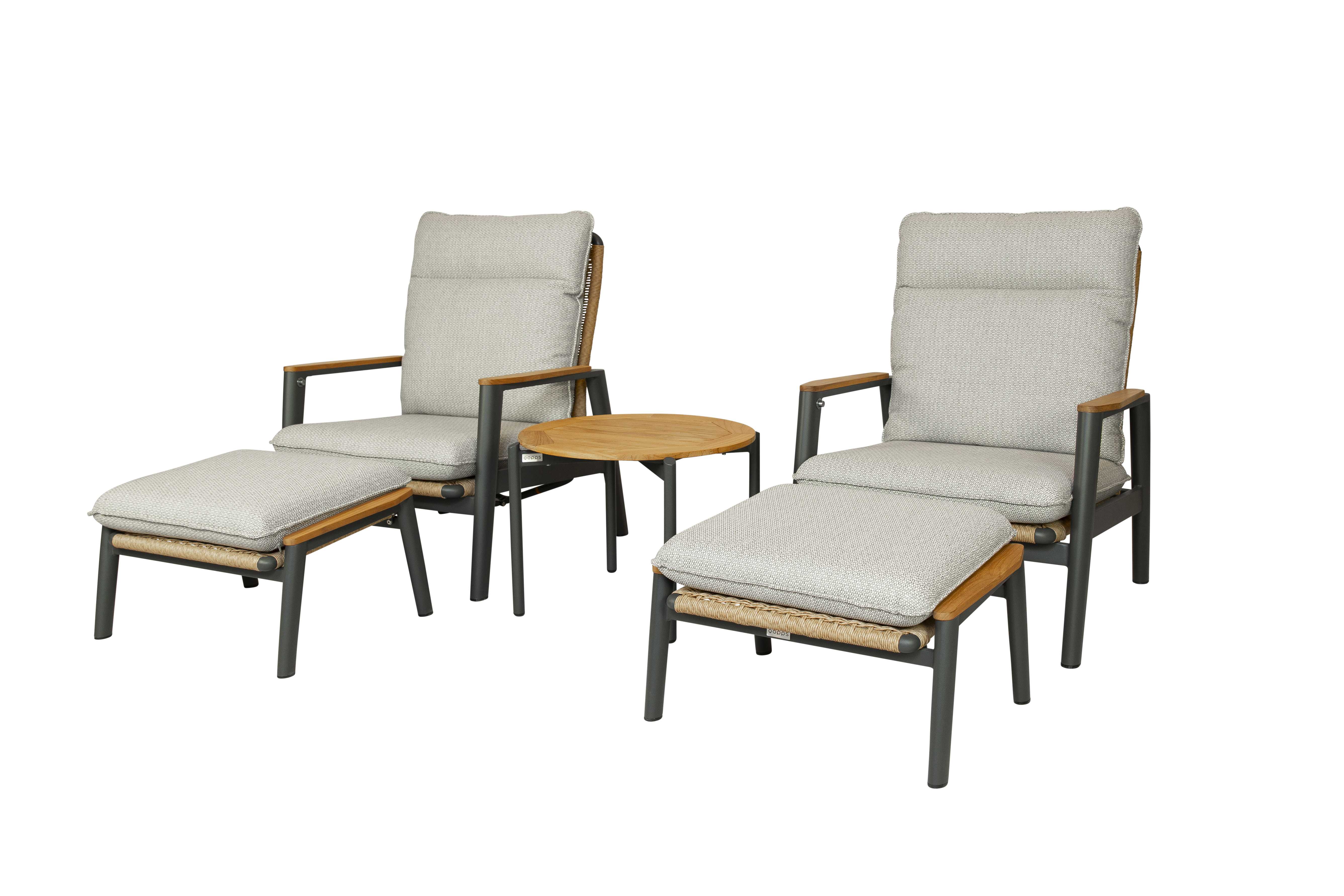 Qopps 2 Yvori loungestoelen met 2 voetenbanken en Chiva koffietafel